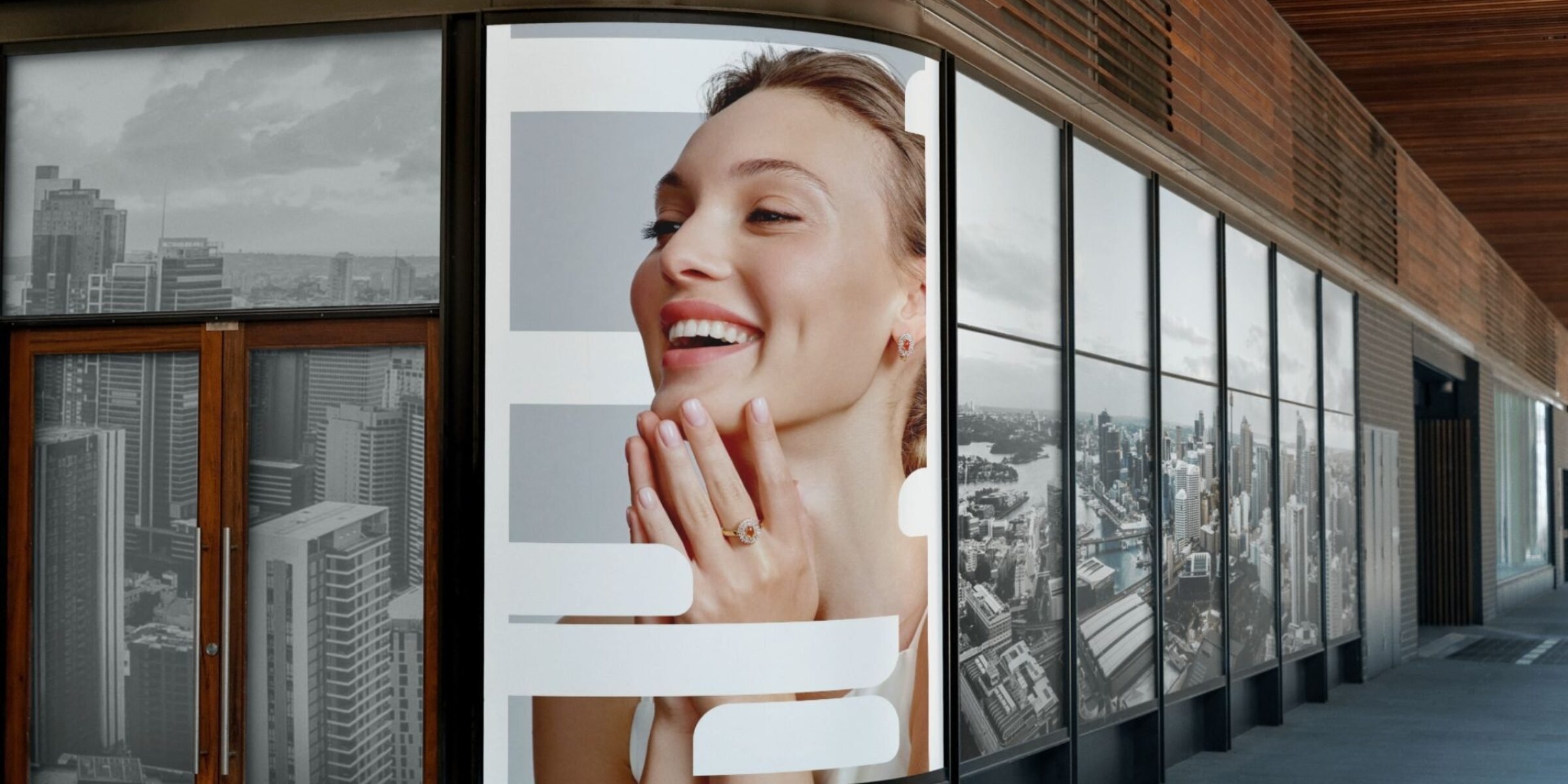 Raise awareness to turn online clicks into in-store visits